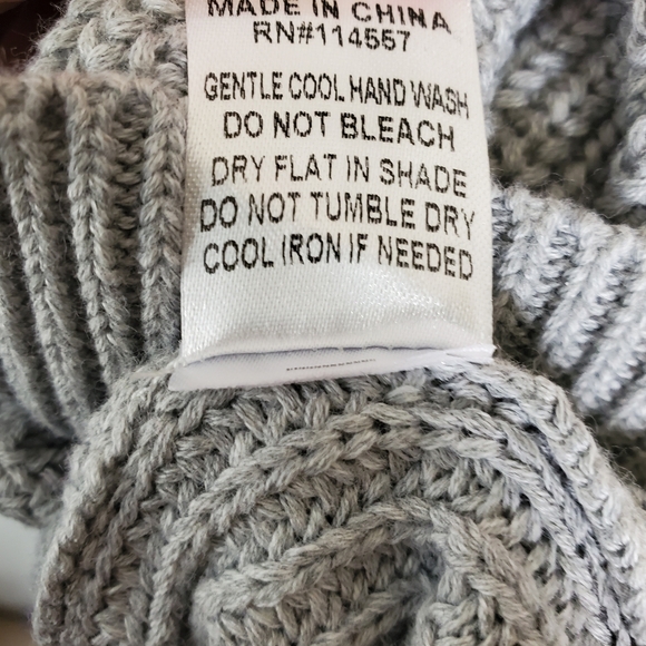 THML Grey and Multi color chet strip knit pull over sweater Size Medium NWT - Picture 10 of 11